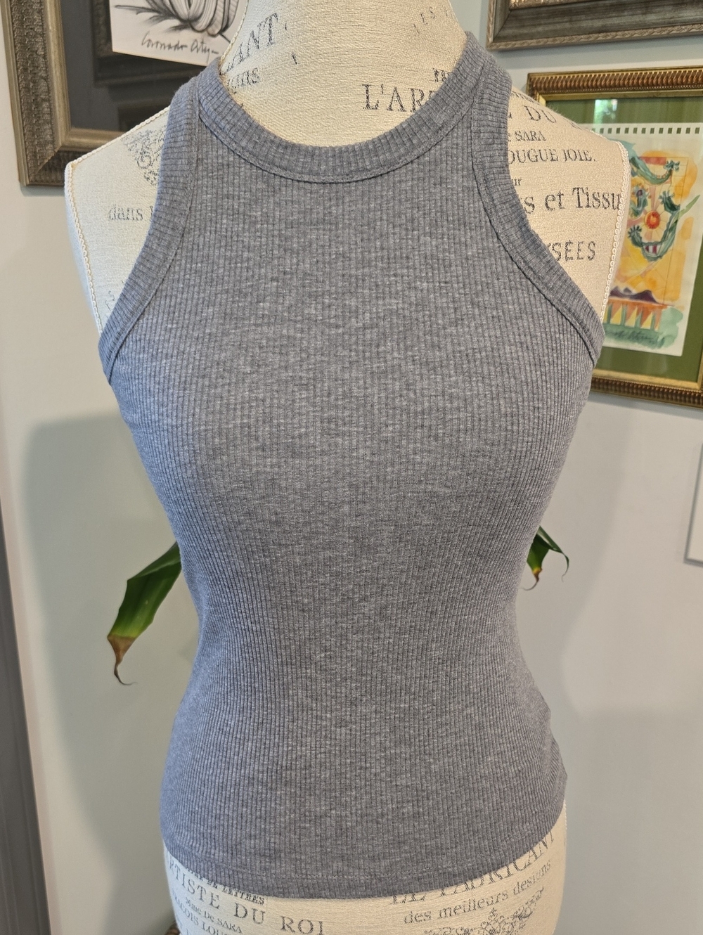 WSLY Gray Ribbed Halter Tank Top